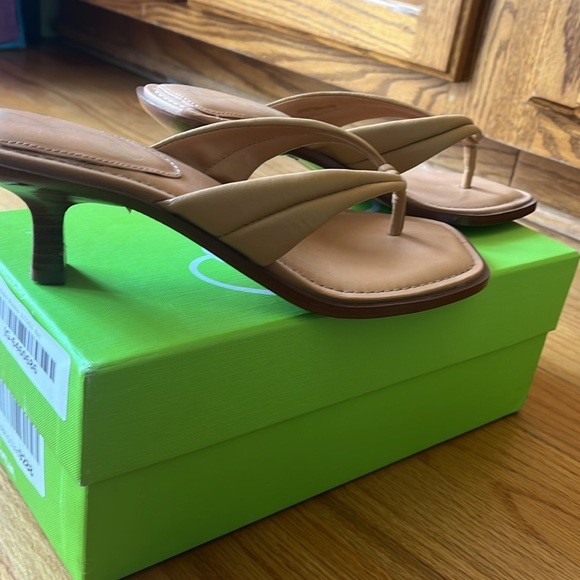 Sam Edelman Daphney Kitten Heel Thong - Picture 2 of 3